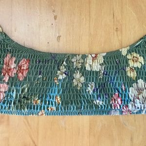 Triangl bikini top size small